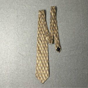Mens 100% Imported Silk Geometric Pattern Hand Sewn Necktie Gold Tan Gray